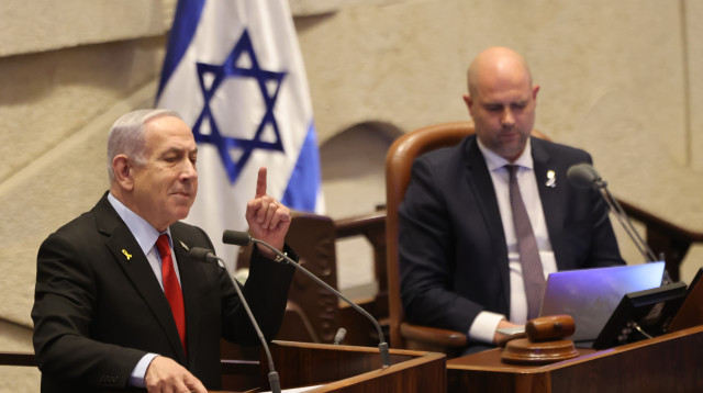 בנימין נתניהו בנאום במליאת הכנסת (צילום: מרק ישראל סלם)