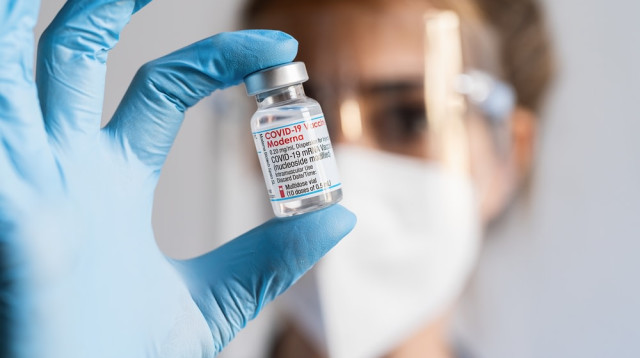 החיסונים לקורונה. רק לאוכלוסיות בסיכון (צילום: שאטרסטוק)