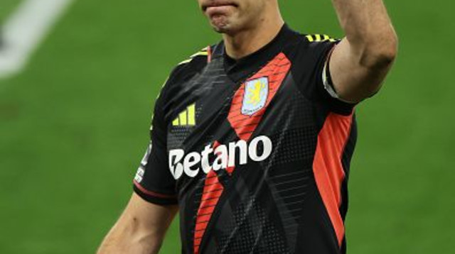 אמיליאנו מרטינס נפרד בדמעות מאסטון וילה (צילום: Harry Murphy - AVFC)