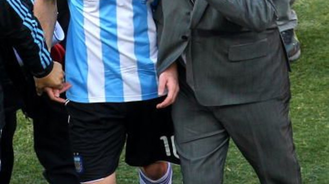 מראדונה ומסי (צילום: Cameron Spencer)