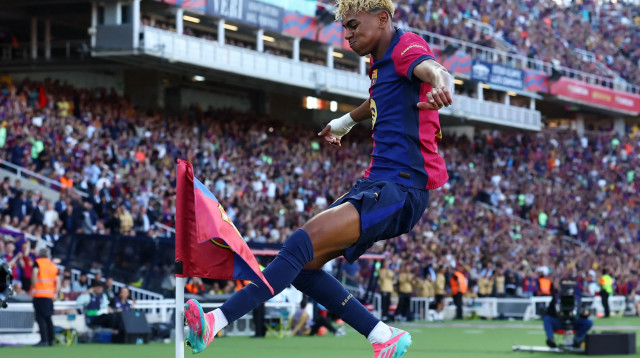 שחקן ברצלונה לאמין ימאל (צילום: רויטרס)