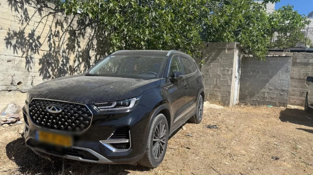 הרכב שנגנב (צילום: דוברות המשטרה)