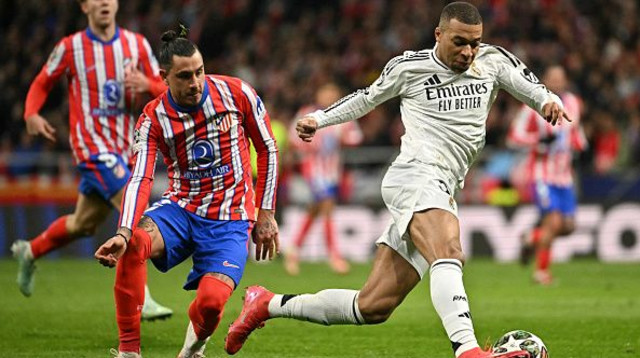 קיליאן אמבפה במדי ריאל מדריד (צילום: JAVIER SORIANO)