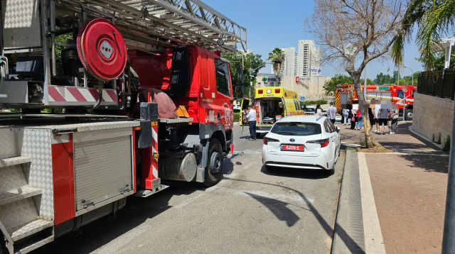 שריפה במודיעין, בה נספו שני בני אדם (צילום: תיעוד מבצעי מד"א)