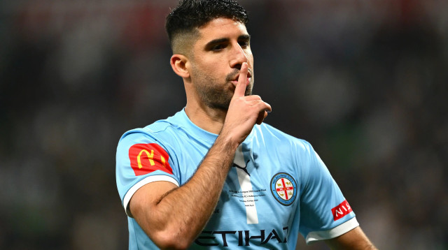 שחקן מלבורן סיטי יונתן כהן (צילום: GettyImages, Graham Denholm)