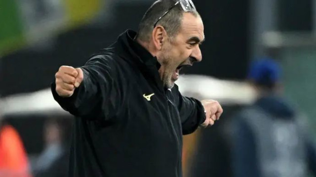 פוגש את הקבוצה שבמדיה פרץ כמאמן. סארי (צילום: רויטרס)