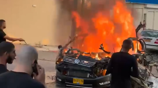 זירת הפיצוץ בג'לג'וליה (צילום: צילום מסך דוברות מד"א)