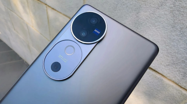 ViVO - V40 (צילום: צחי הופמן)