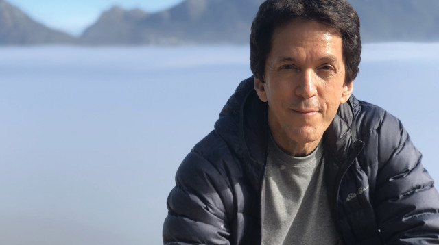 מיץ' אלבום (צילום: Jesse Nesser)