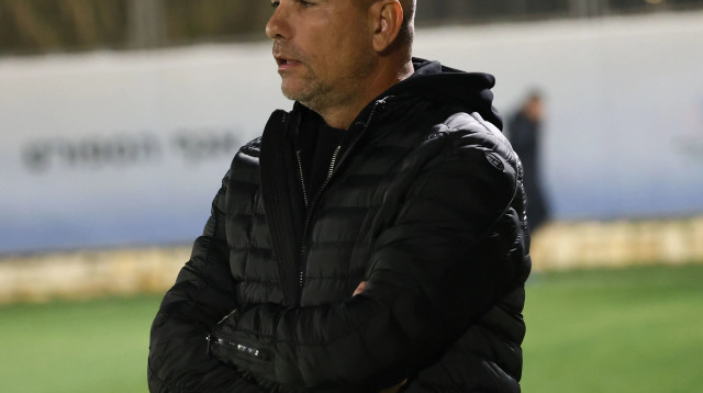 אלי לוי מאמן מ.ס. אשדוד (צילום: דני מרון)