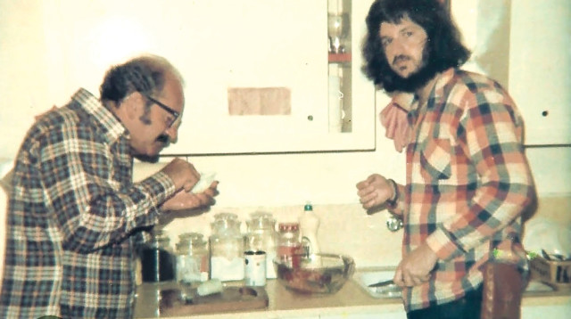 רון מיברג ואביו (צילום: פרטי)