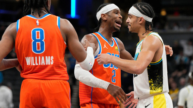 שיי גילג'ס אלכסנדר, אוקלהומה סיטי ת'אנדר, מול אנדרו נמהארד, אינדיאנה פייסרס (צילום: GettyImages, Jeff Dean)