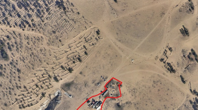 צביר של מבנים בלתי חוקיים בנגב - פורק תוך יומיים  (צילום: ללא קרדיט)