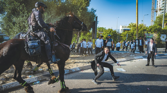 הפגנה נגד גיוס חרדים (צילום:  אריק מרמור, פלאש 90)