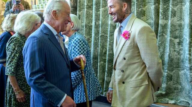 דייויד בקהאם לצד המלך צ'ארלס השלישי (צילום: GettyImages)