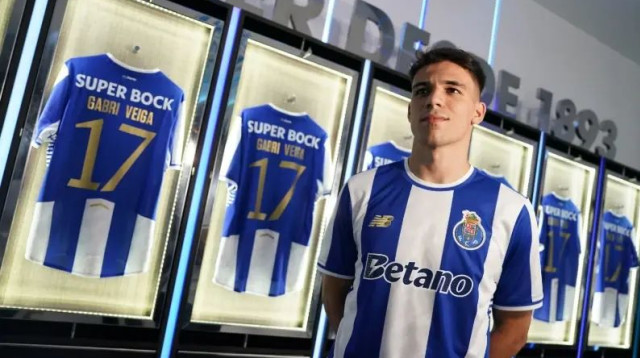 גברי וייגה, שחקן פורטו (צילום: אתר רשמי, FC Porto)