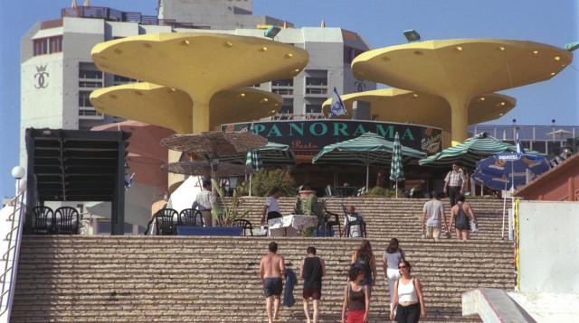 כיכר אתרים 1999 (צילום: משה מילנר)