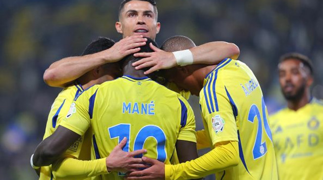 רונאלדו, מאנה, שחקני אל נאסר חוגגים (צילום: Al Nassr FC / Contributor)