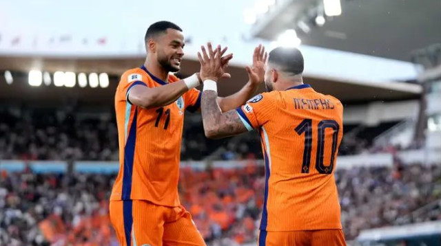 ניצל טעות, וכבש. ממפיס חוגג עם גאקפו (צילום: GettyImages)