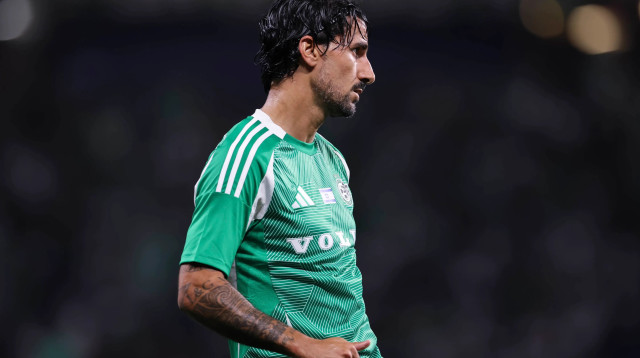 שחקן מכבי חיפה, ליאור רפאלוב (צילום: מאור אלקסלסי)