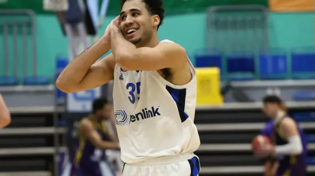 בורג משכיב את חולון לישון (צילום: דני מרון)