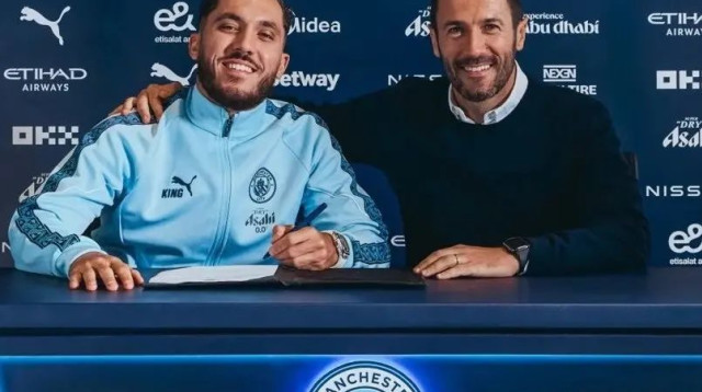 ריאן שרקי, מנצ'סטר סיטי (צילום: אתר רשמי, מנצ'סטר סיטי)