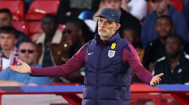 תומאס טוכל חסר אונים (צילום: Carl Recine)