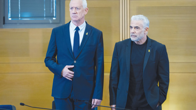 בני גנץ ויאיר לפיד (צילום: יונתן זינדל, פלאש 90)