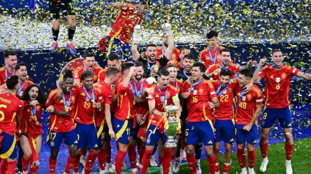 ההווה והעתיד ורודים. נבחרת ספרד (צילום: רויטרס)