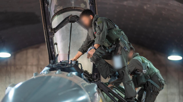 הכנת צוותי האוויר והצוותים הטכניים לקראת התקיפה באיראן (צילום: דובר צה"ל)