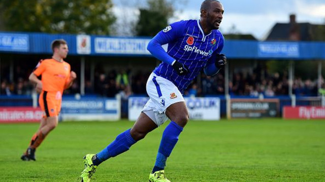 ג'פרסון לואיס במדי וולדסטון (צילום: GettyImages)
