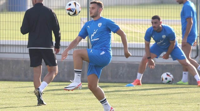 דני גרופר באימון נבחרת ישראל (צילום: דני מרון)