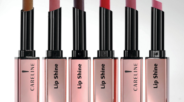 שפתון Lip Shine של קרליין (צילום: יח"צ)