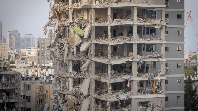 פגיעה בבת ים (צילום: חיים גולדברג פלאש 90)