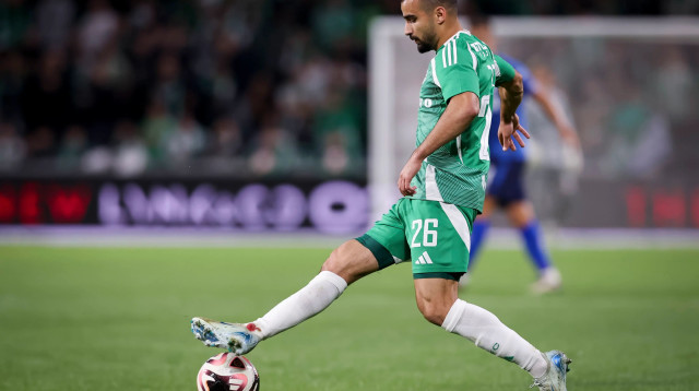 מחמוד ג'אבר חתם בסנט אטיין (צילום: מאור אלקסלסי)