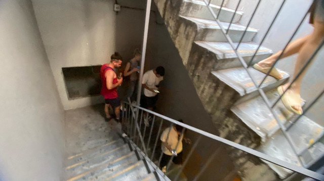 מקלט תת קרקעי בבזל, תל אביב (צילום: אבשלום ששוני)