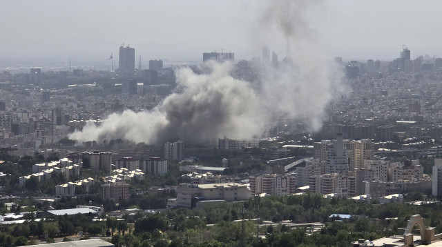 תקיפה בטהרן (צילום: רשתות ערביות)