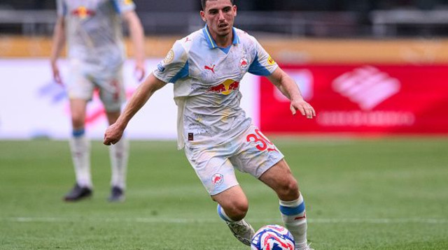 אוסקר גלוך במדי רד בול זלצבורג (צילום: Eurasia Sport Images)