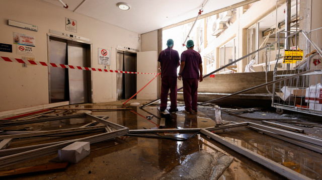 הרס בבית החולים סורוקה (צילום: רויטרס)