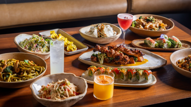 מינה טומיי המנות  (צילום: אסף קרלה)