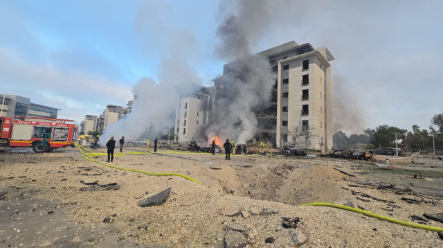 נפילה בדרום בעקבות שיגור מאיראן (צילום: זאב דיקמן)