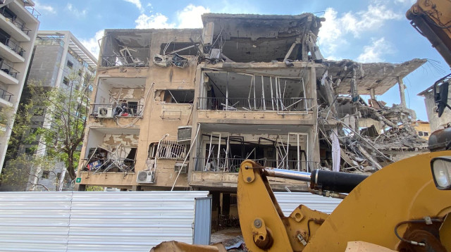 זירת ההרס ברמת גן מנפילת הטיל ברמת גן  (צילום: אבשלום ששוני)