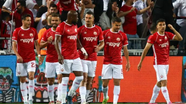 שחקני הפועל באר שבע (צילום: דני מרון)