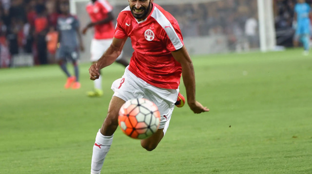 אופיר דוידזאדה שחקן הפועל באר שבע (צילום: ברני ארדוב)