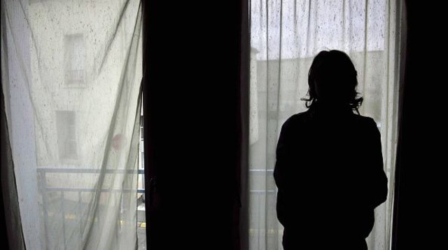 אישה בחדר, אילוסטרציה (צילום: Jean-Francois DEROUBAIX/Gamma-Rapho via Getty Imag)