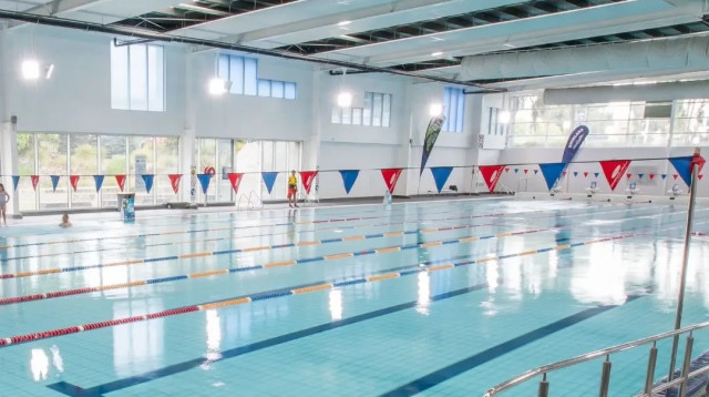 הבריכה הציבורית בה הורעלו עשרות אנשים (צילום: צילום מסך מתוך פייסבוק)