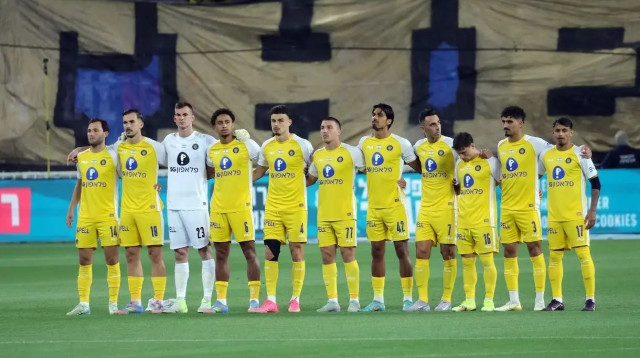 שחקני מכבי תל אביב (צילום: אודי ציטיאט)