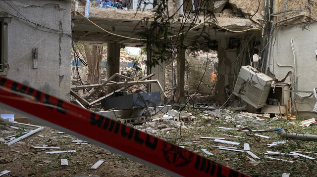 זירת נפילה בתל אביב (צילום: אבשלום ששוני)