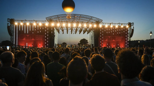 פסטיבל המוזיקה בצרפת (צילום: Abdullah Firas/ABACA/Shutterstock)