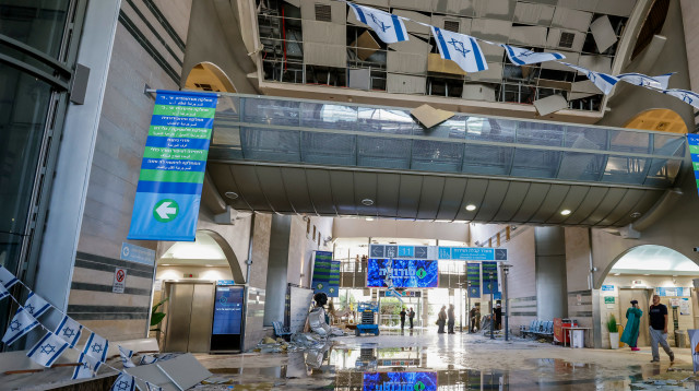 באר שבע. הטיל מאיראן שפגע בסורוקה (צילום: יאיר תירוש, פלאש 90)